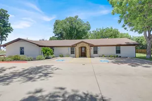 404 Carlos G Parker Blvd NW, Taylor, TX 76574 - Photo 1