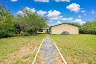 1245 A Private Rd 2415, Uvalde, TX 78801 - Photo 22