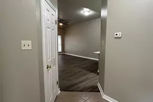 1235 Armadillo Rd, Austin, TX 78745 - Photo 2