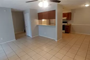 5616 Emerald Forest Dr, Austin, TX 78745 - Photo 2