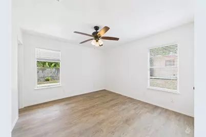 5809 Glenhollow Path, Austin, TX 78745 - Photo 18