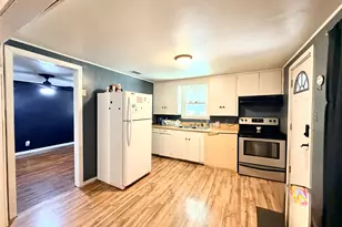 2200 W Gillis Ave, Cameron, TX 76520 - Photo 4