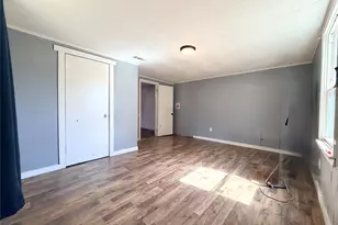2200 W Gillis Ave, Cameron, TX 76520 - Photo 8