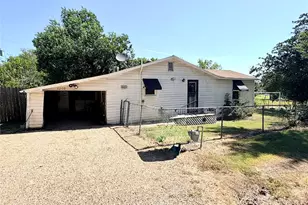 2200 W Gillis Ave, Cameron, TX 76520 - Photo 14