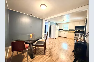 2200 W Gillis Avenue, Cameron, TX 76520 - Photo 6