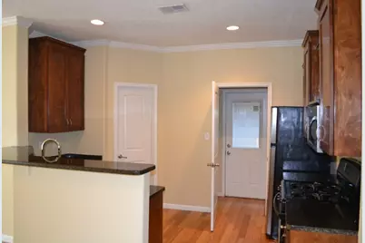 1038 E 43rd Street #B, Austin, TX 78751 - Photo 8