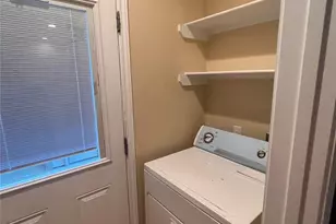 1038 E 43rd St, Austin, TX 78751 - Photo 12