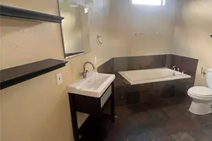 1038 E 43rd St, Austin, TX 78751 - Photo 16