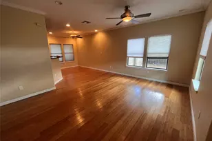 1038 E 43rd St, Austin, TX 78751 - Photo 4