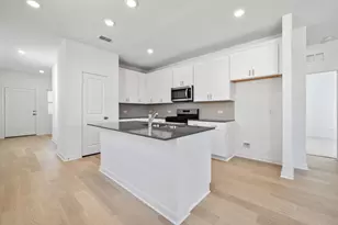 210 Golden Bell Wy, Buda, TX 78610 - Photo 4