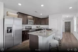 210 Golden Bell Wy, Buda, TX 78610 - Photo 4
