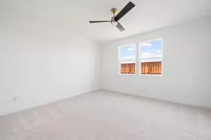 210 Golden Bell Wy, Buda, TX 78610 - Photo 10