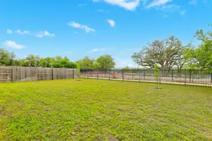 557 Scenic Bluff Dr, Georgetown, TX 78628 - Photo 32