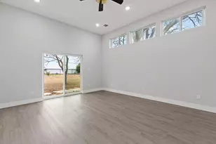 813 Central Ave, Elgin, TX 78621 - Photo 20