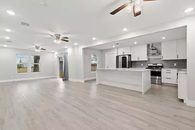 813 Central Avenue, Elgin, TX 78621 - Photo 6