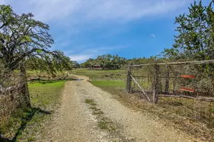 5421 Purgatory Rd, San Marcos, TX 78666 - Photo 2