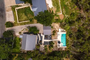 2711 Trail Of Madrones St, Austin, TX 78746 - Photo 32