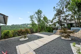 2711 Trail Of Madrones St, Austin, TX 78746 - Photo 24