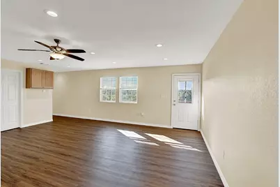 207 Oakwood Loop, San Marcos, TX 78666 - Photo 8