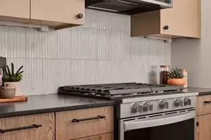 1404 Garden St, Austin, TX 78702 - Photo 12