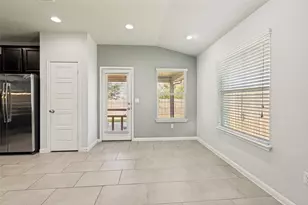 113 Screech Owl Dr, Kyle, TX 78640 - Photo 10
