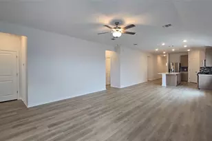 122 Holmby Dr, Hutto, TX 78634 - Photo 8