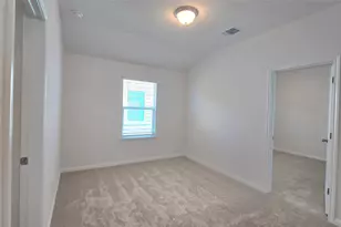 122 Holmby Dr, Hutto, TX 78634 - Photo 18