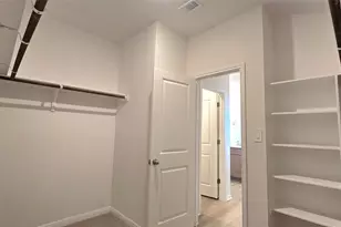 122 Holmby Dr, Hutto, TX 78634 - Photo 12
