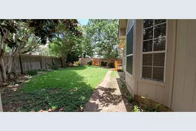 1802 White Oak Cove, Round Rock, TX 78681 - Photo 18