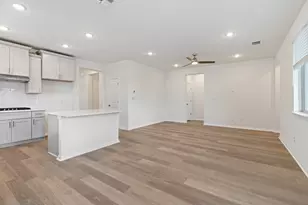 180 Condesa St, Kyle, TX 78640 - Photo 2