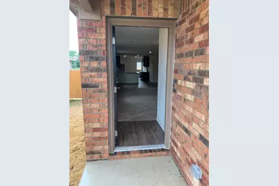 108 N Allington Circle, Jarrell, TX 76537 - Photo 4