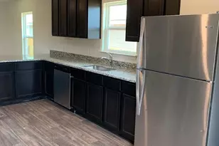 108 N Allington Circle, Jarrell, TX 76537 - Photo 12