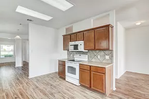 1305 4 Cabin Ct, Round Rock, TX 78665 - Photo 14