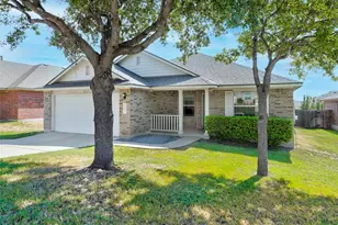 1305 4 Cabin Ct, Round Rock, TX 78665 - Photo 2
