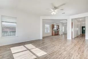 1305 4 Cabin Ct, Round Rock, TX 78665 - Photo 20