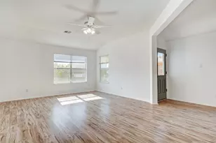 1305 4 Cabin Ct, Round Rock, TX 78665 - Photo 18