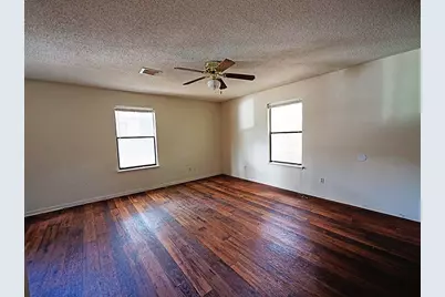 115 S Frio Street #H, Lockhart, TX 78644 - Photo 10