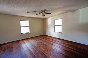 115 S Frio St, Lockhart, TX 78644 - Photo 10