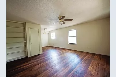 115 S Frio Street #H, Lockhart, TX 78644 - Photo 2