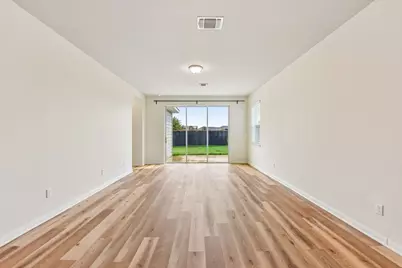 128 Lacey Oak Loop, San Marcos, TX 78666 - Photo 4