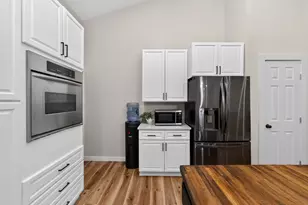 411 Avila Ln, Briggs, TX 78608 - Photo 12