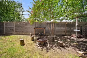 1411 E 2nd St, Austin, TX 78702 - Photo 26