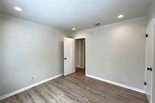 1005 W Martin Luther King Jr Blvd, Austin, TX 78701 - Photo 18