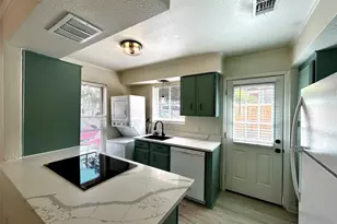 1005 W Martin Luther King Jr Blvd, Austin, TX 78701 - Photo 8