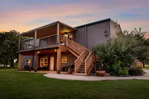 646 Victor Eckhardt Rd, Fredericksburg, TX 78624 - Photo 2
