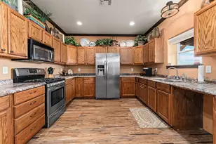 646 Victor Eckhardt Rd, Fredericksburg, TX 78624 - Photo 16