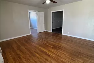 214 Linda Dr, San Marcos, TX 78666 - Photo 2