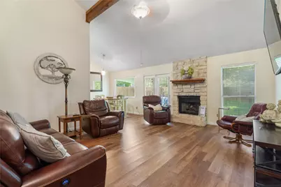1606 Middleway Road, Pflugerville, TX 78660 - Photo 4