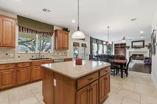 9916 Royal New Kent Dr, Austin, TX 78717 - Photo 10