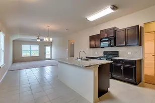 224 Lake Gln, San Marcos, TX 78666 - Photo 6